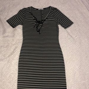 Fitted t-shirt dress.